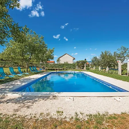 Holiday home Stunning In *