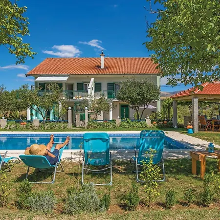 Holiday home Stunning In Ruzic